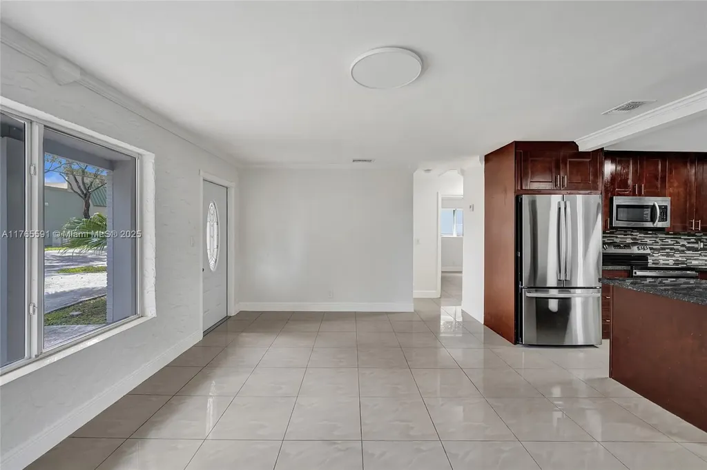 924 N 30th Road Hollywood FL 33021