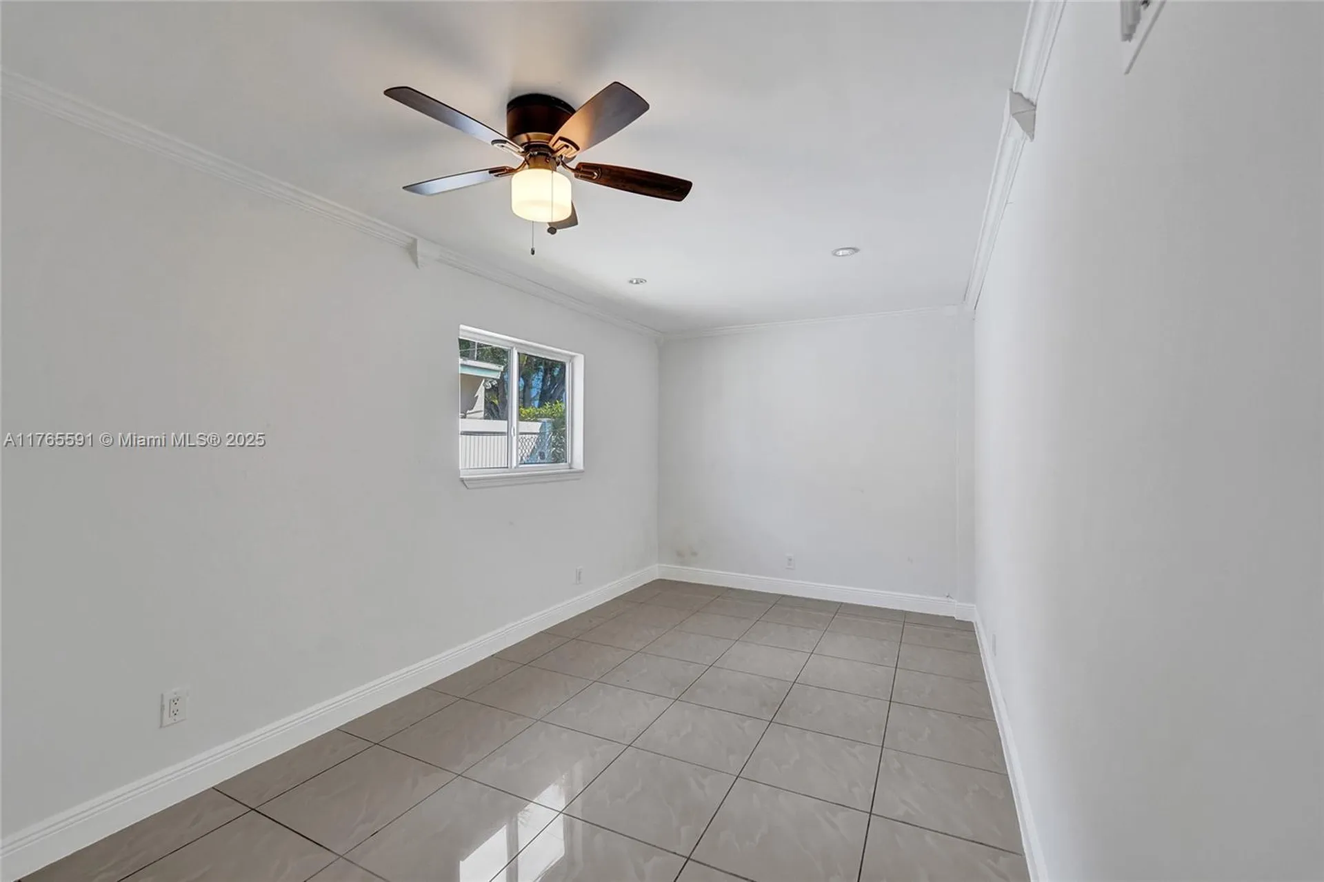 924 N 30th Road Hollywood FL 33021