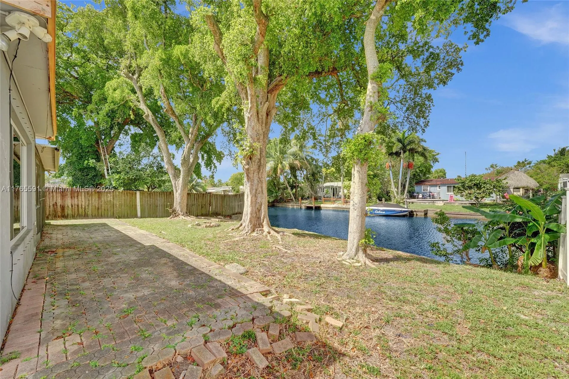 924 N 30th Road Hollywood FL 33021