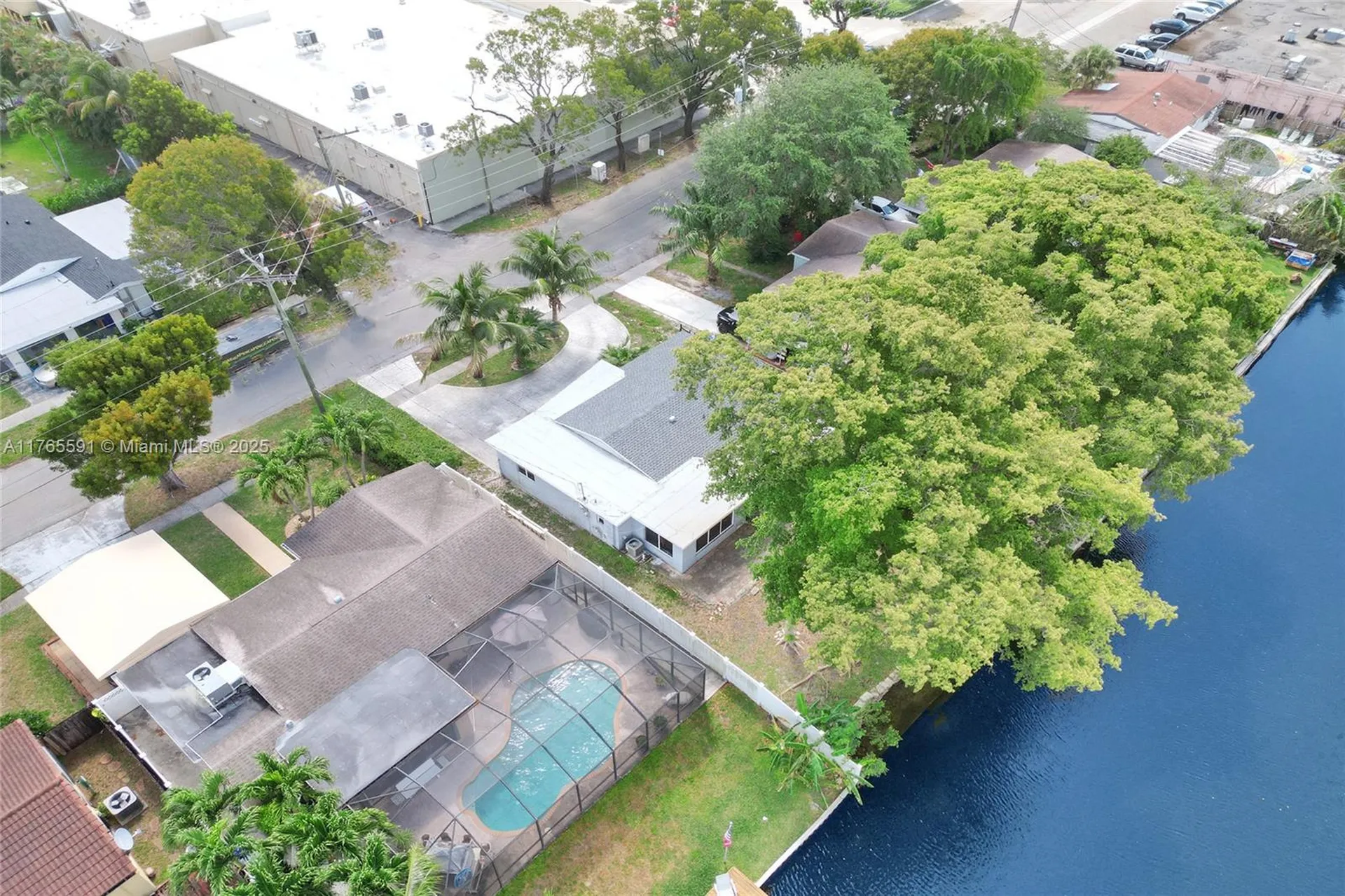 924 N 30th Road Hollywood FL 33021