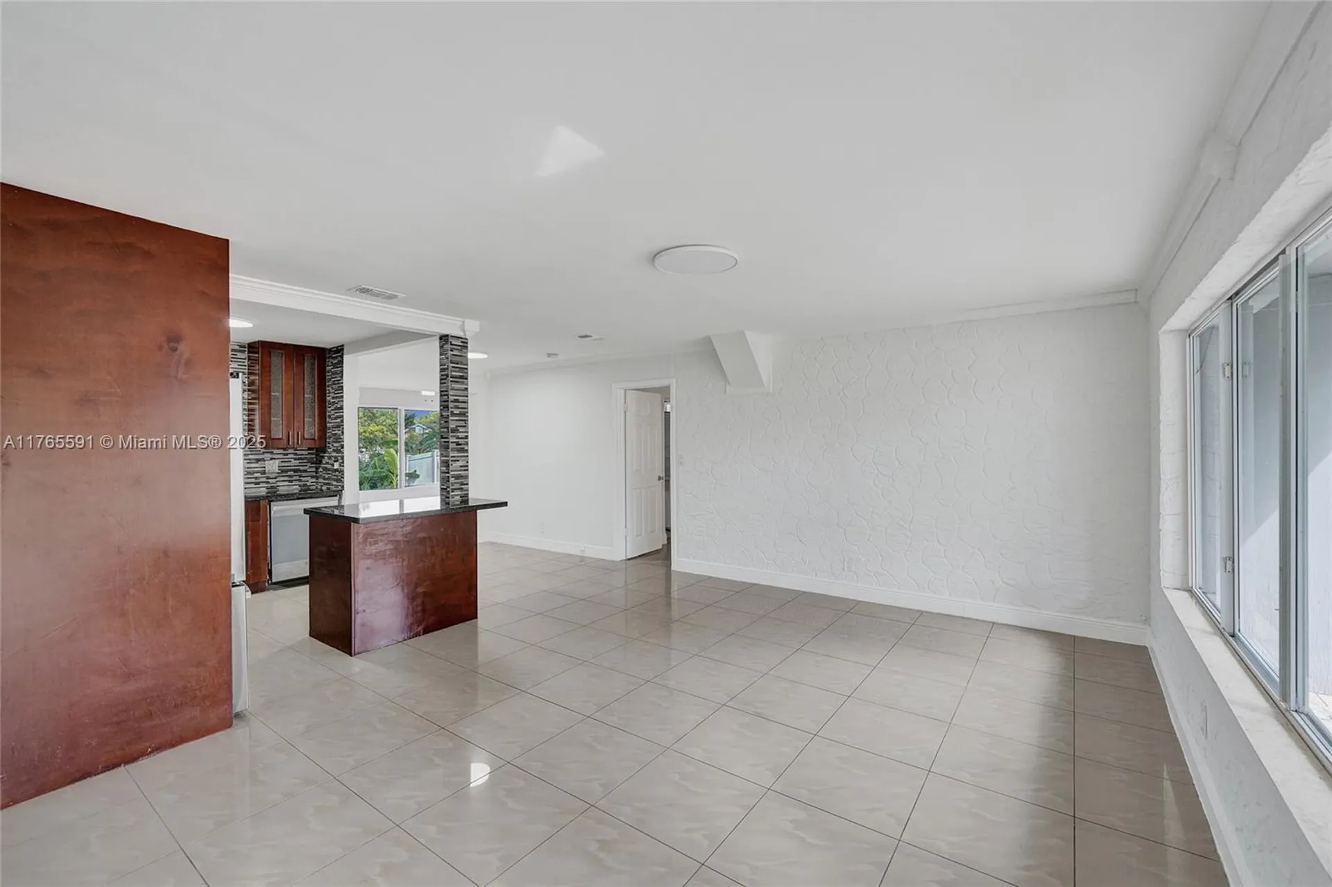 924 N 30th Road Hollywood FL 33021