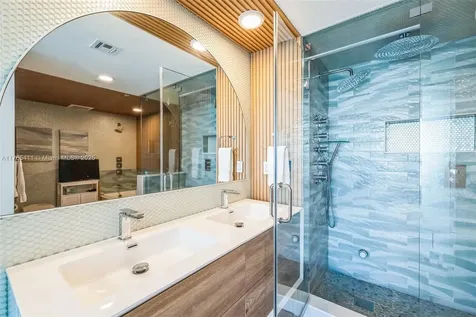 6580 Indian Creek Drive Miami Beach FL 33141