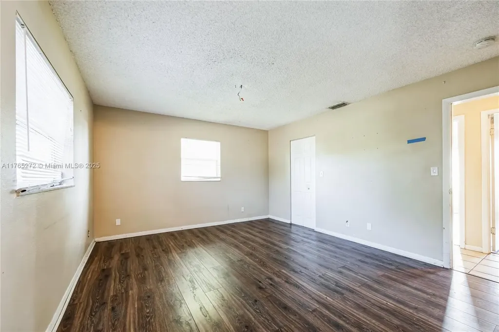 3740 NW 113th Avenue Coral Springs FL 33065