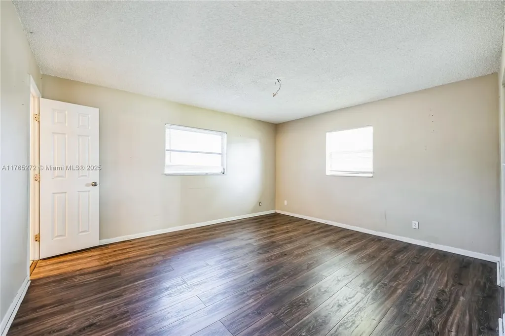 3740 NW 113th Avenue Coral Springs FL 33065