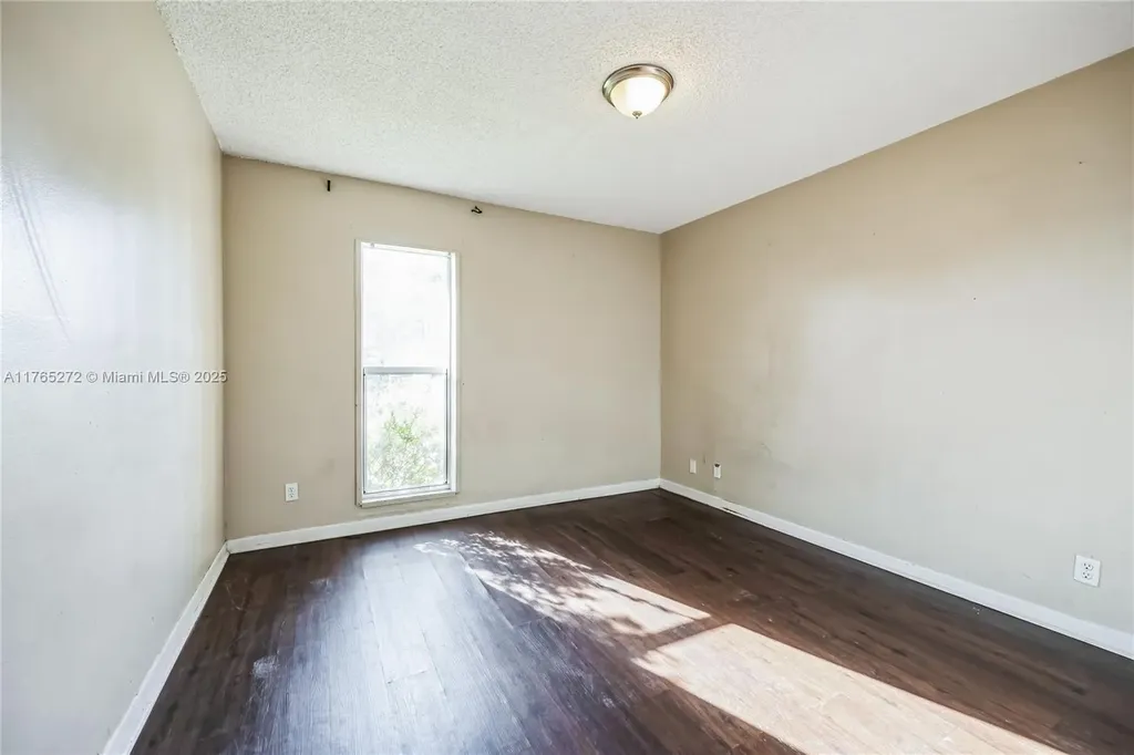 3740 NW 113th Avenue Coral Springs FL 33065