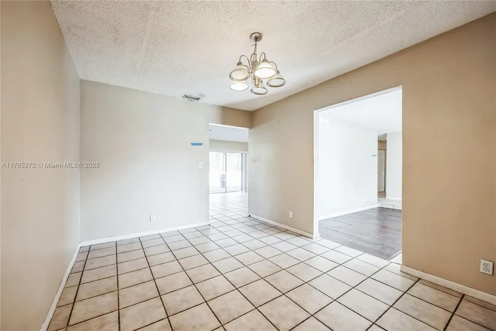 3740 NW 113th Avenue Coral Springs FL 33065