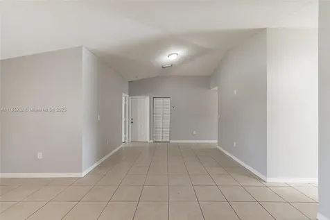 8961 SW 214th Street Cutler Bay FL 33189