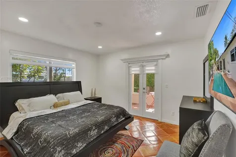20220 NE 15th Avenue Miami FL 33179