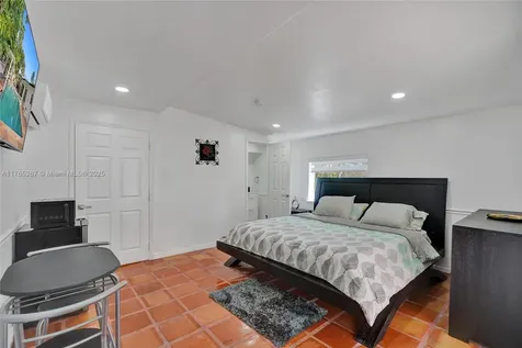 20220 NE 15th Avenue Miami FL 33179