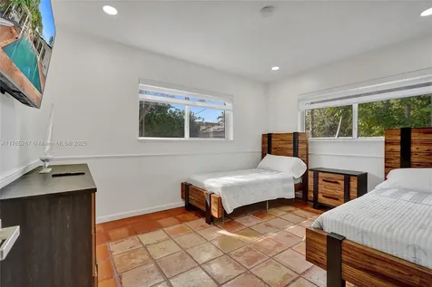 20220 NE 15th Avenue Miami FL 33179
