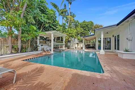 20220 NE 15th Avenue Miami FL 33179