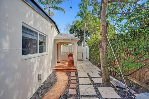 20220 NE 15th Avenue Miami FL 33179