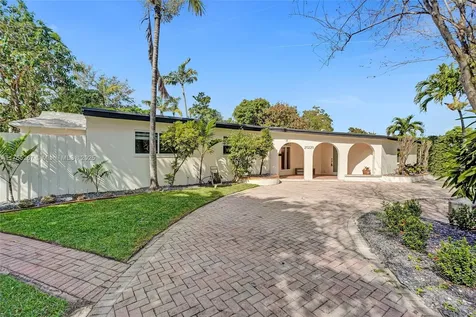 20220 NE 15th Avenue Miami FL 33179