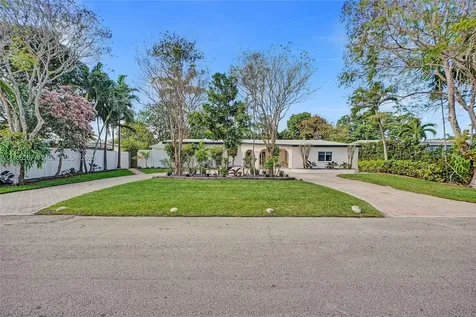 20220 NE 15th Avenue Miami FL 33179