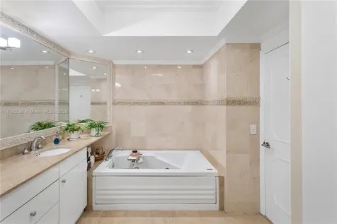 4775 Collins Avenue Miami Beach FL 33140