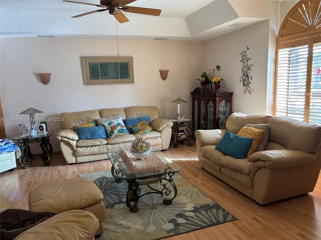 5145 NW 75th Avenue Lauderhill FL 33319