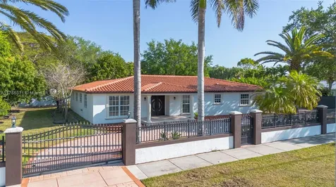 6961 SW 152nd Street Palmetto Bay FL 33157