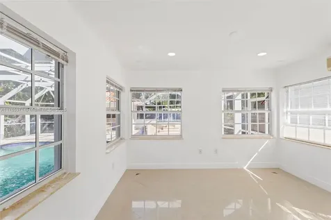 6961 SW 152nd Street Palmetto Bay FL 33157