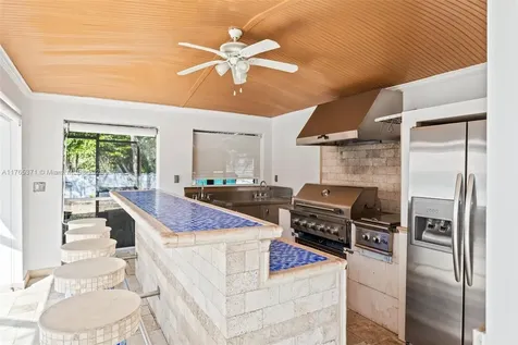 6961 SW 152nd Street Palmetto Bay FL 33157