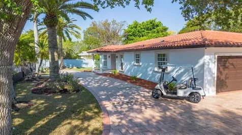 6961 SW 152nd Street Palmetto Bay FL 33157