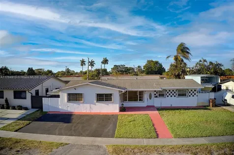 841 W 50th Street Hialeah FL 33012