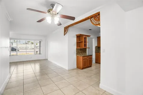 841 W 50th Street Hialeah FL 33012