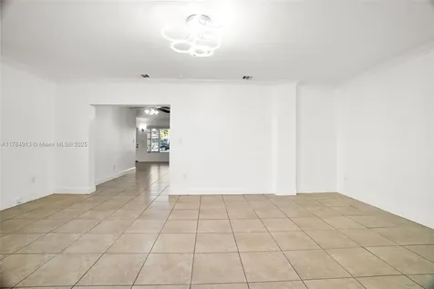 841 W 50th Street Hialeah FL 33012