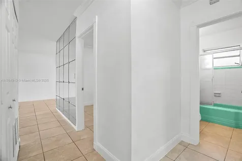 841 W 50th Street Hialeah FL 33012