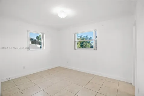 841 W 50th Street Hialeah FL 33012