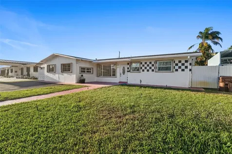 841 W 50th Street Hialeah FL 33012