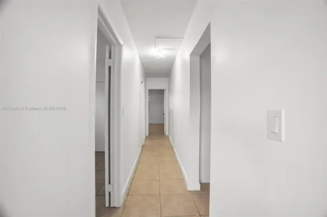 841 W 50th Street Hialeah FL 33012