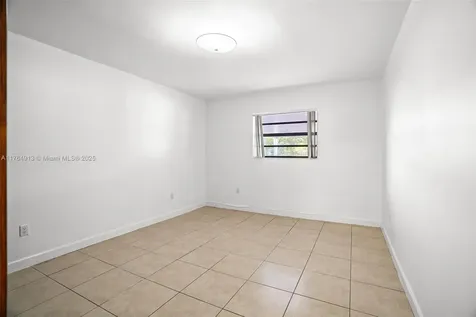 841 W 50th Street Hialeah FL 33012