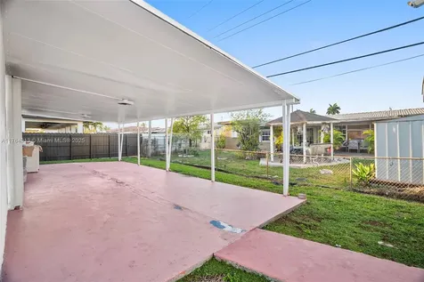 841 W 50th Street Hialeah FL 33012