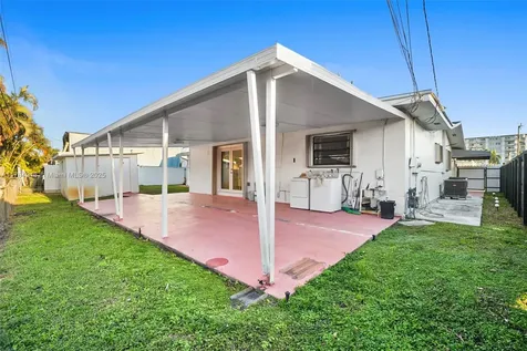 841 W 50th Street Hialeah FL 33012