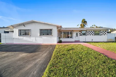 841 W 50th Street Hialeah FL 33012