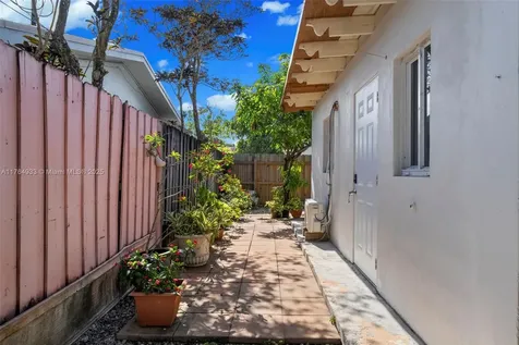 5810 SW 22nd Street Miami FL 33155