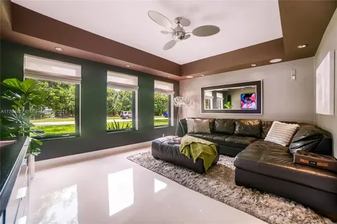 4242 SW 107th Way Davie FL 33328