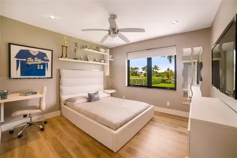 4242 SW 107th Way Davie FL 33328