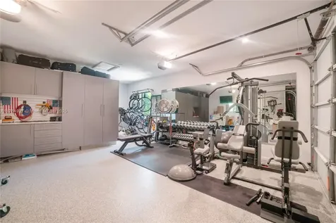 4242 SW 107th Way Davie FL 33328