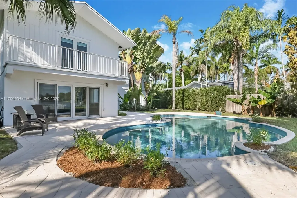 13575 SW 72nd Avenue Pinecrest FL 33156