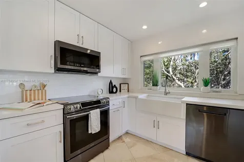 13575 SW 72nd Avenue Pinecrest FL 33156