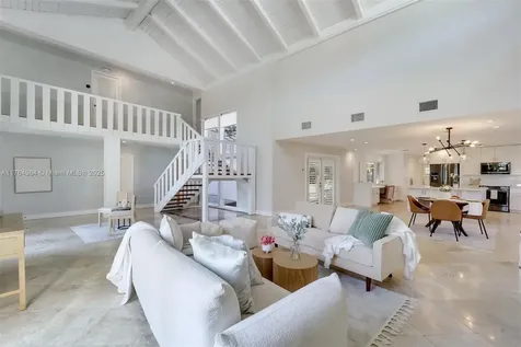 13575 SW 72nd Avenue Pinecrest FL 33156