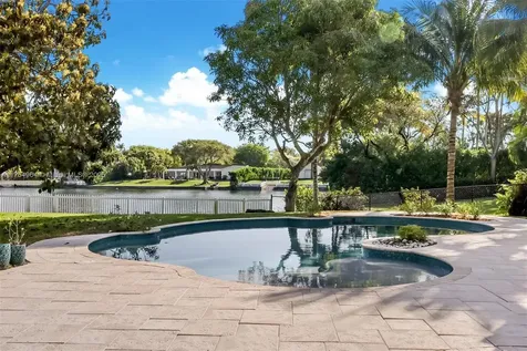 13575 SW 72nd Avenue Pinecrest FL 33156