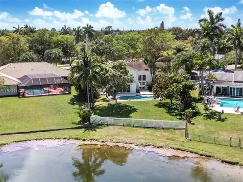 13575 SW 72nd Avenue Pinecrest FL 33156