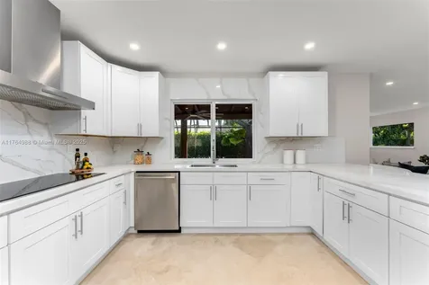 13271 SW 57th Court Pinecrest FL 33156
