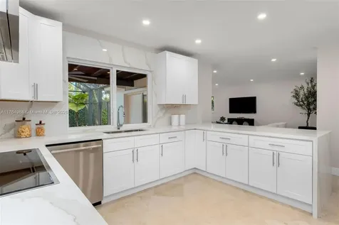 13271 SW 57th Court Pinecrest FL 33156