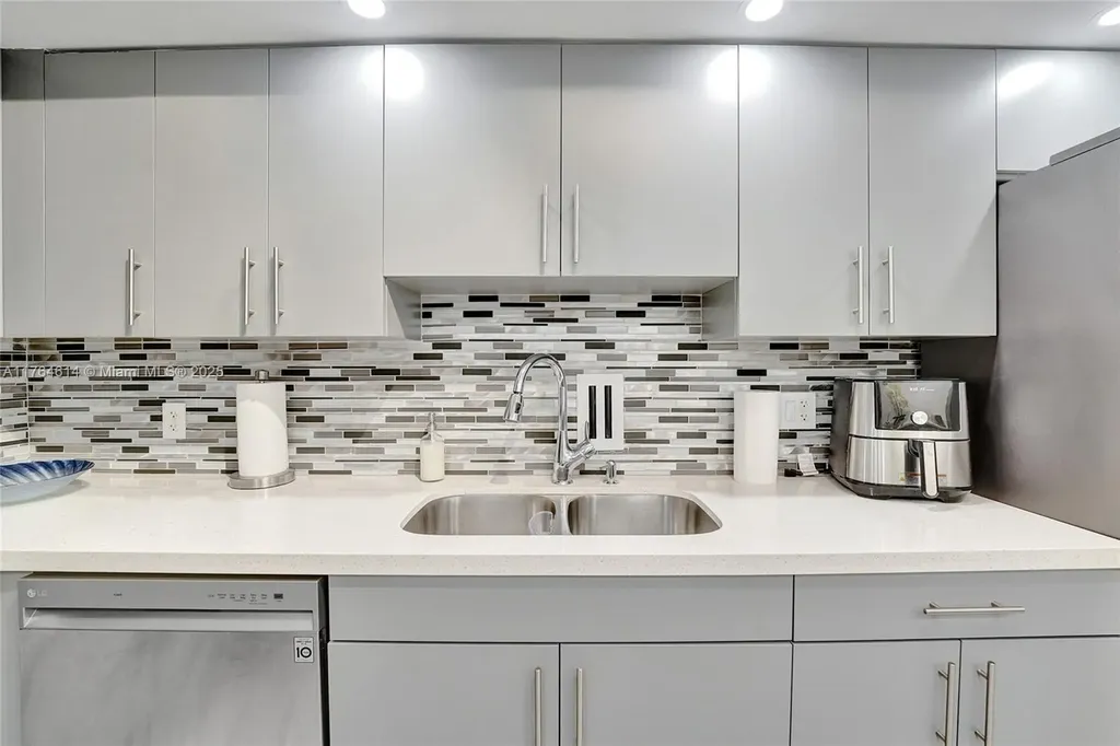 4001 S Ocean Drive Hollywood FL 33019