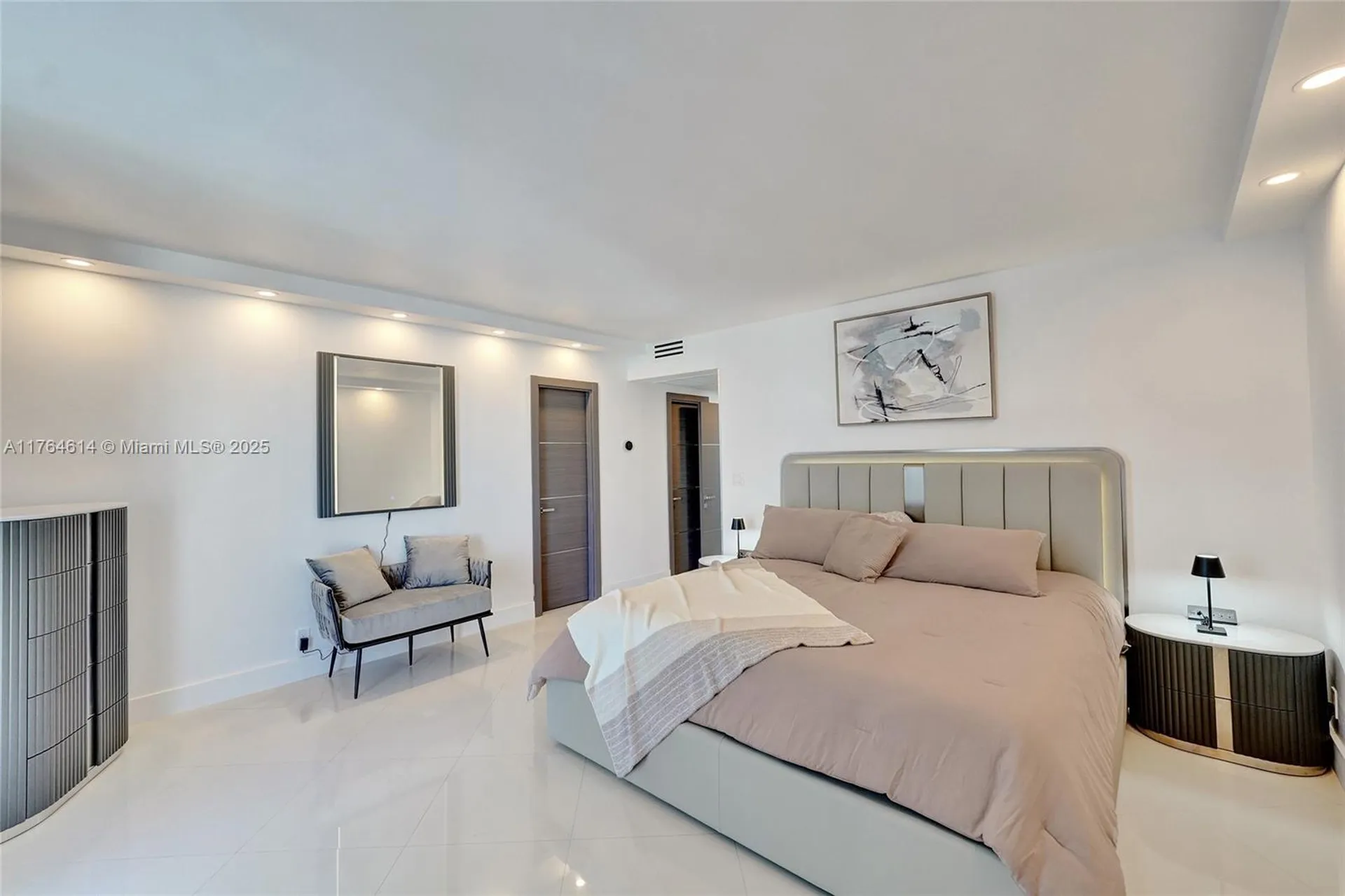 4001 S Ocean Drive Hollywood FL 33019