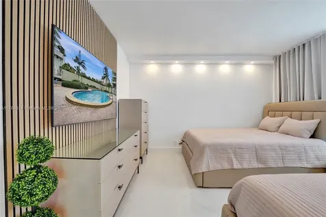 4001 S Ocean Drive Hollywood FL 33019