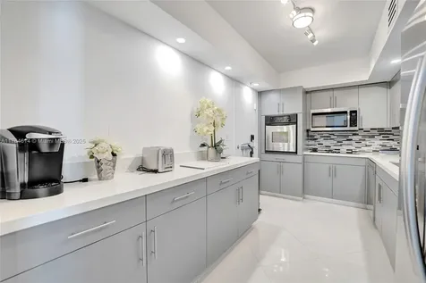 4001 S Ocean Drive Hollywood FL 33019
